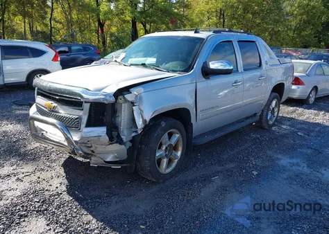 2013 Chevrolet Avalanche Ltz z USA, uszkodzony, nr VIN 3GNTKGE79DG115792